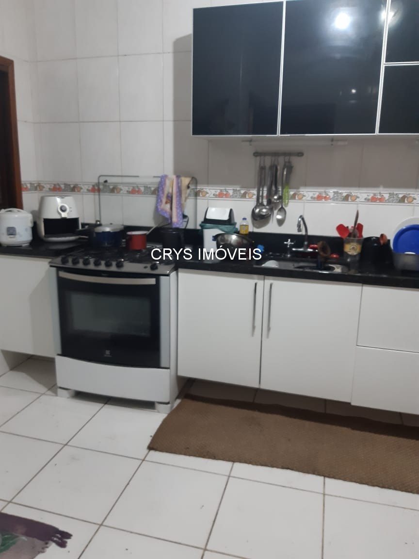 Casa à venda com 2 quartos, 100m² - Foto 9