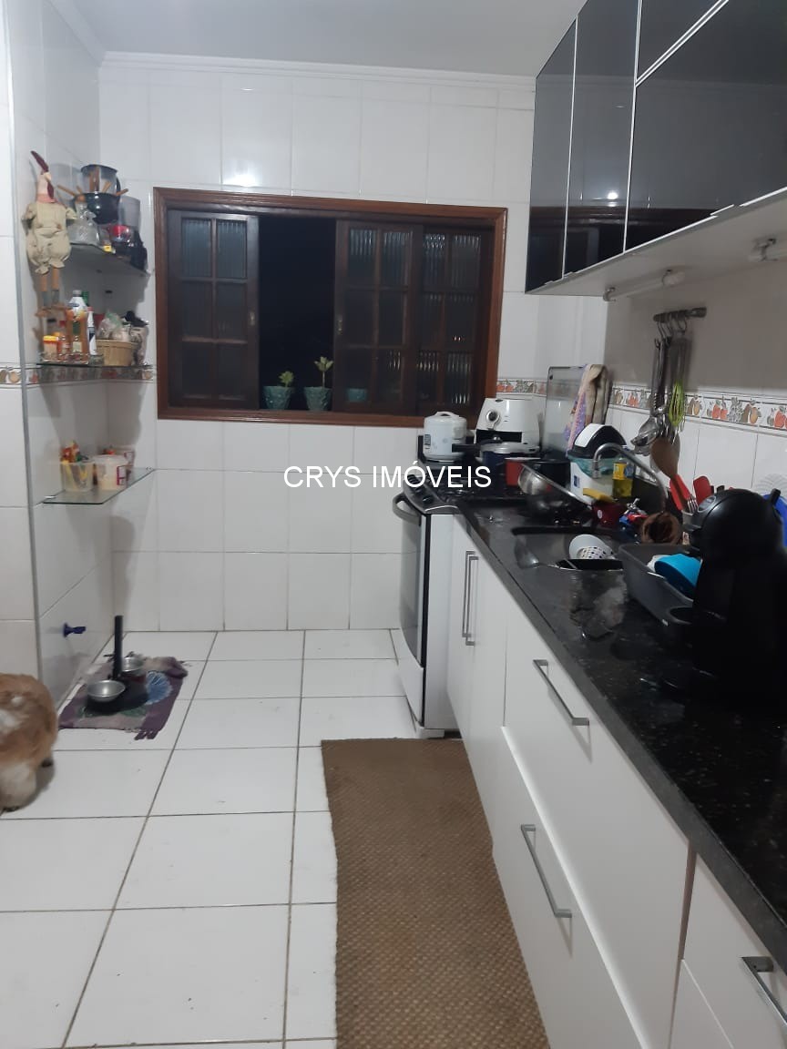 Casa à venda com 2 quartos, 100m² - Foto 10