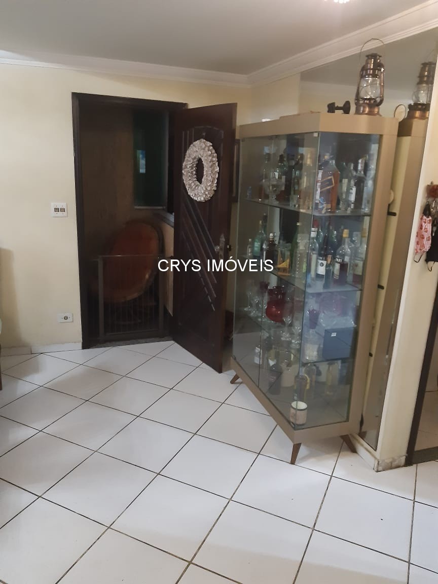 Casa à venda com 2 quartos, 100m² - Foto 11