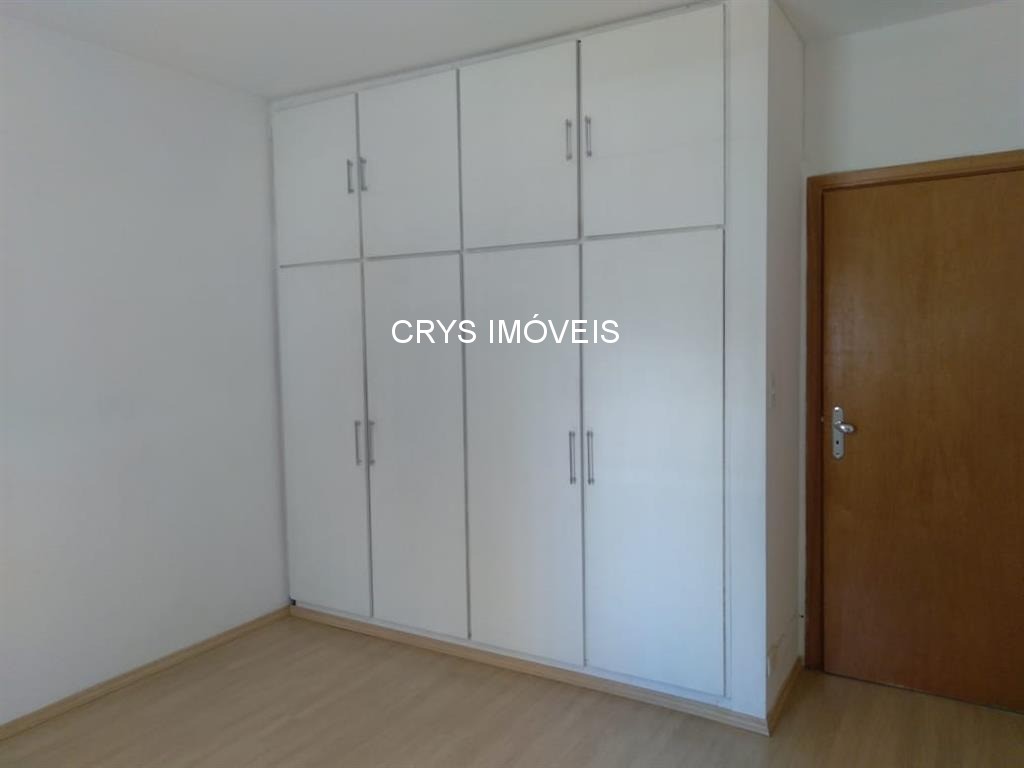 Casa à venda com 10 quartos, 320m² - Foto 10