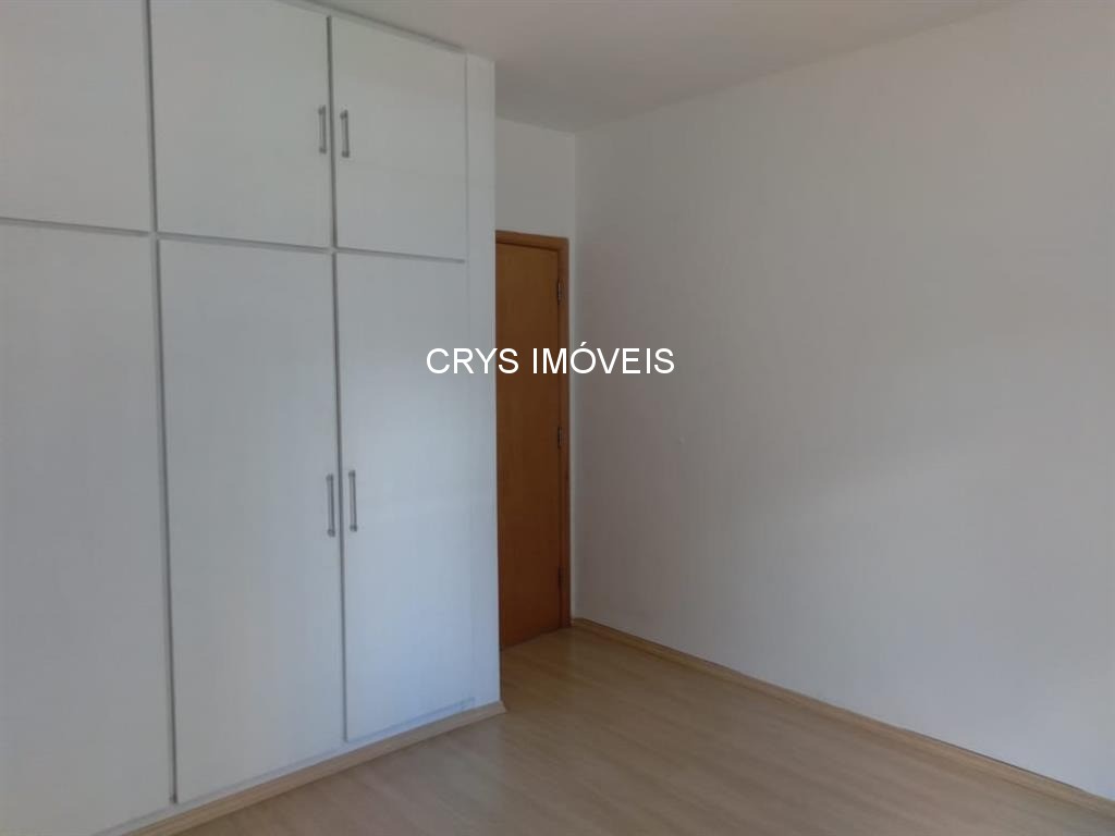 Casa à venda com 10 quartos, 320m² - Foto 12