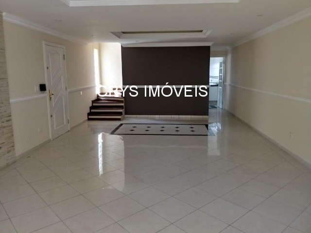 Casa, 3 quartos, 270 m² - Foto 1