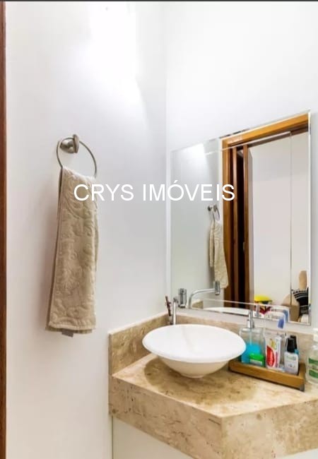 Casa à venda com 2 quartos, 71m² - Foto 2
