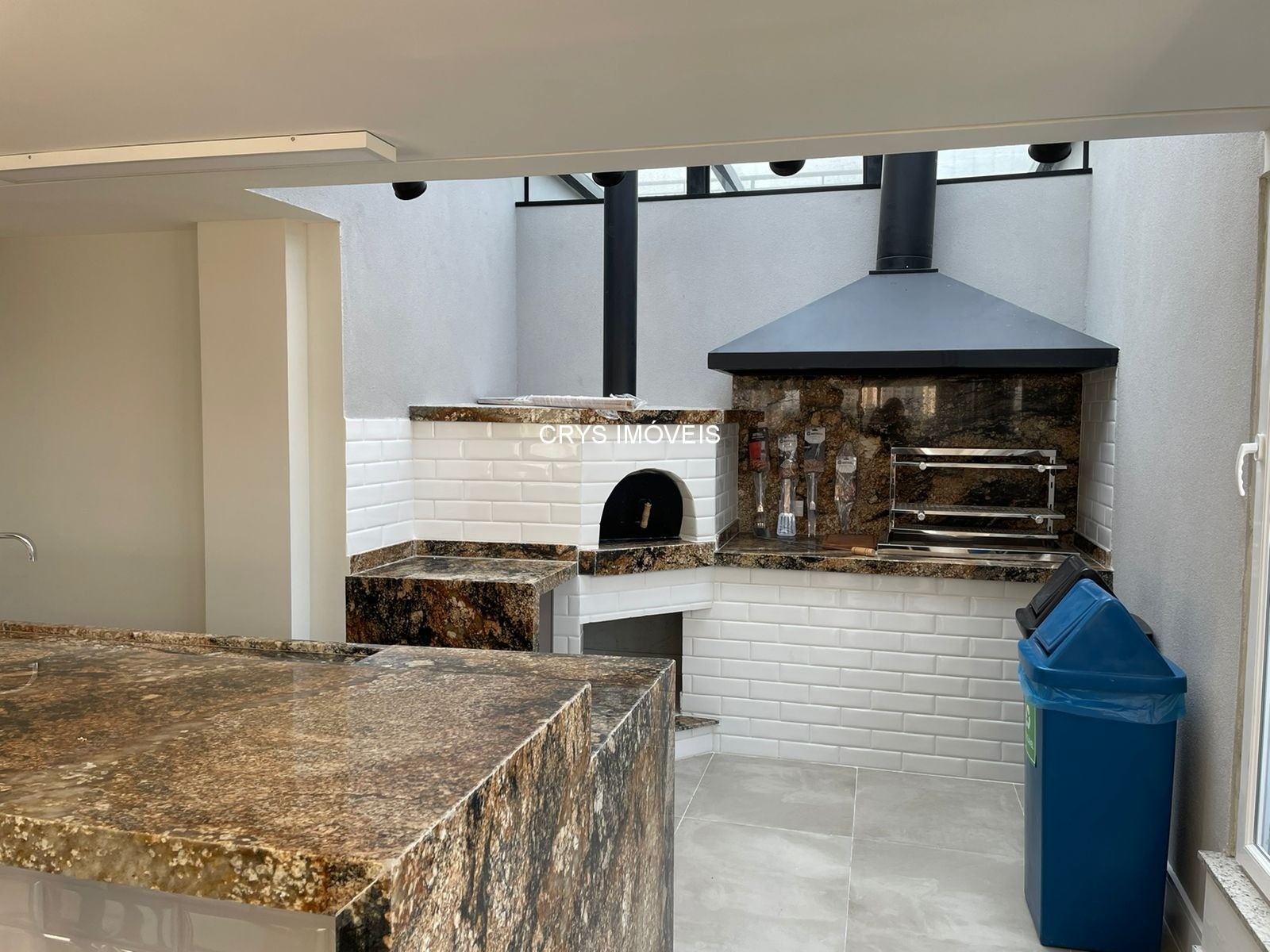 Apartamento à venda com 2 quartos, 40m² - Foto 22