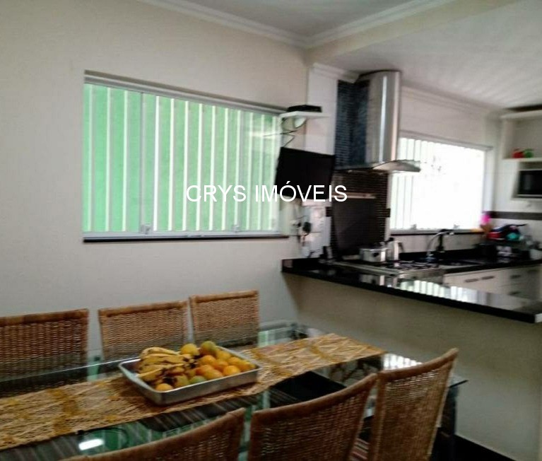 Casa à venda com 3 quartos, 210m² - Foto 5