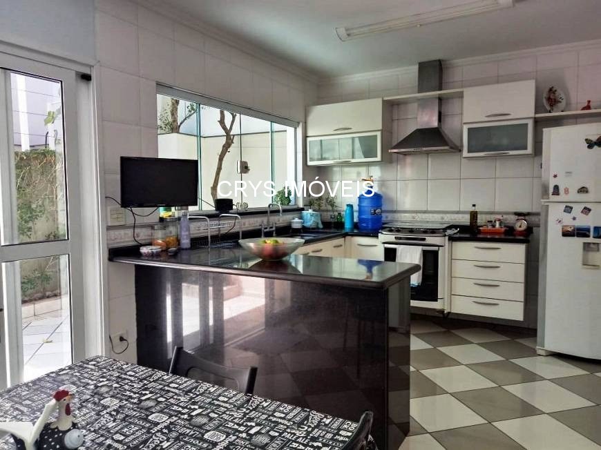 Casa, 3 quartos, 250 m² - Foto 6