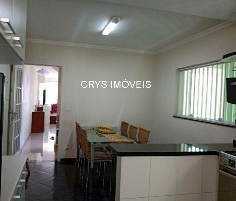Casa à venda com 3 quartos, 210m² - Foto 6
