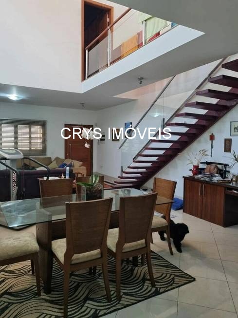 Casa, 3 quartos, 280 m² - Foto 1