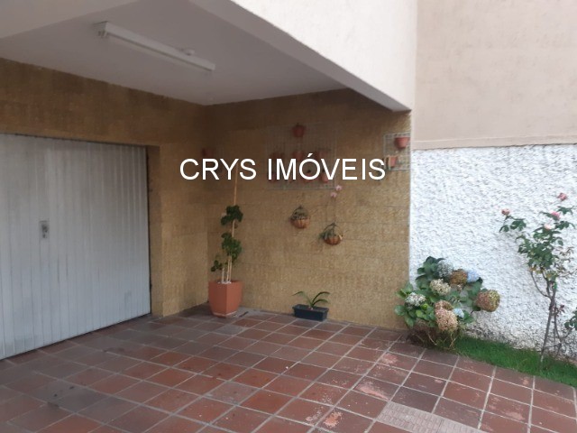 Casa à venda com 3 quartos, 215m² - Foto 15