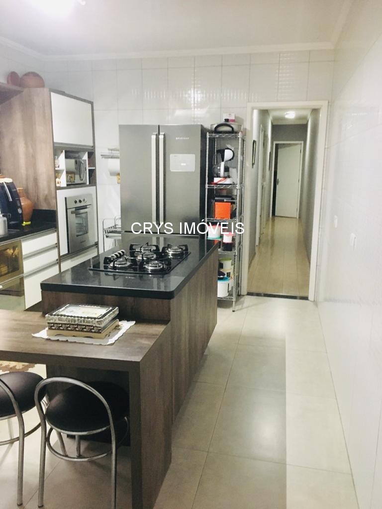 Casa à venda com 3 quartos - Foto 1