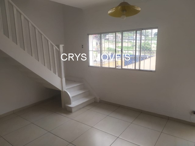 Casa para alugar com 2 quartos, 126m² - Foto 1