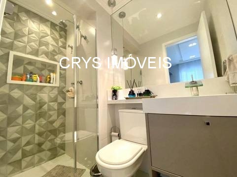 Apartamento à venda com 2 quartos, 70m² - Foto 2