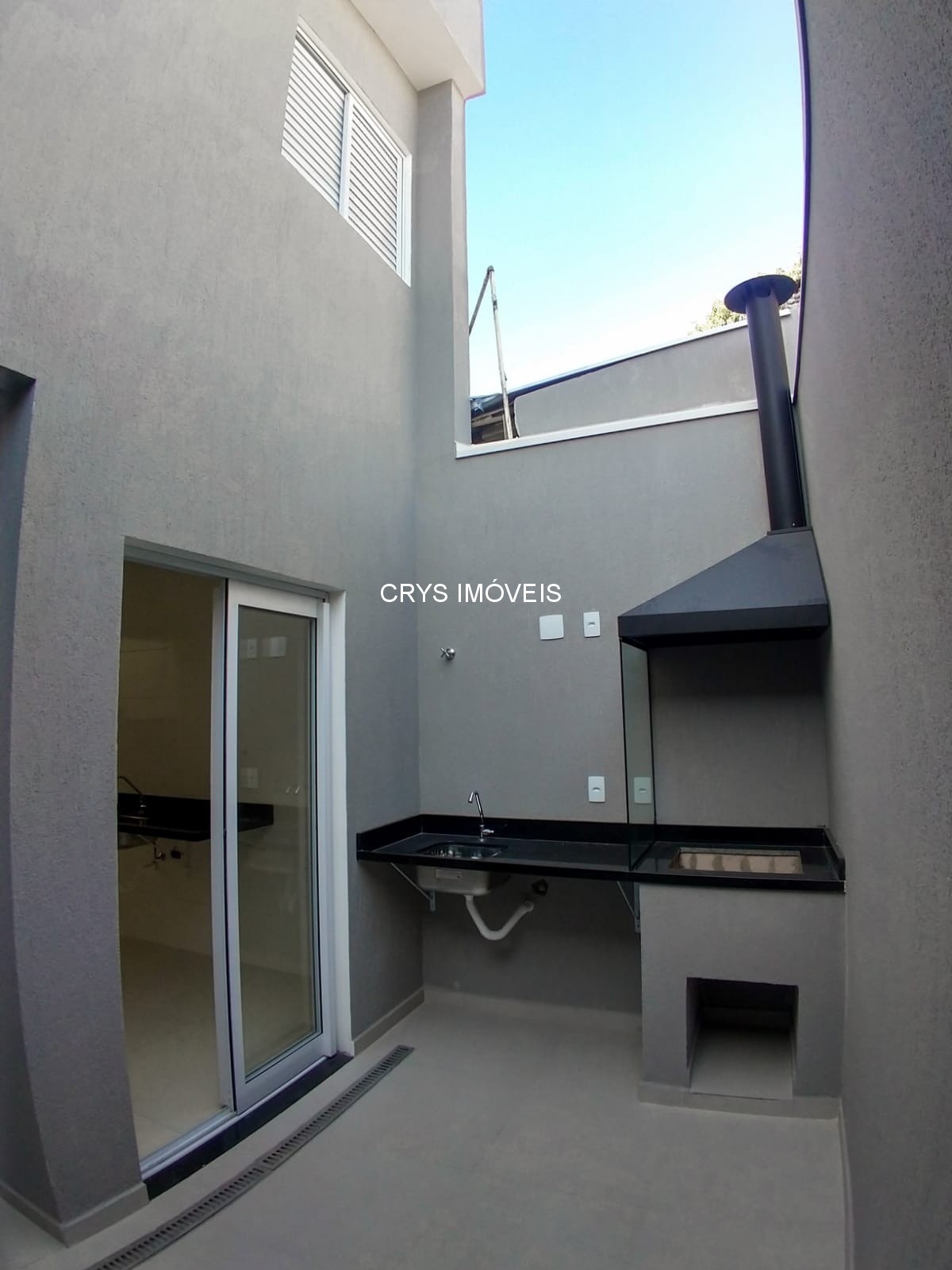 Casa à venda com 3 quartos, 147m² - Foto 1