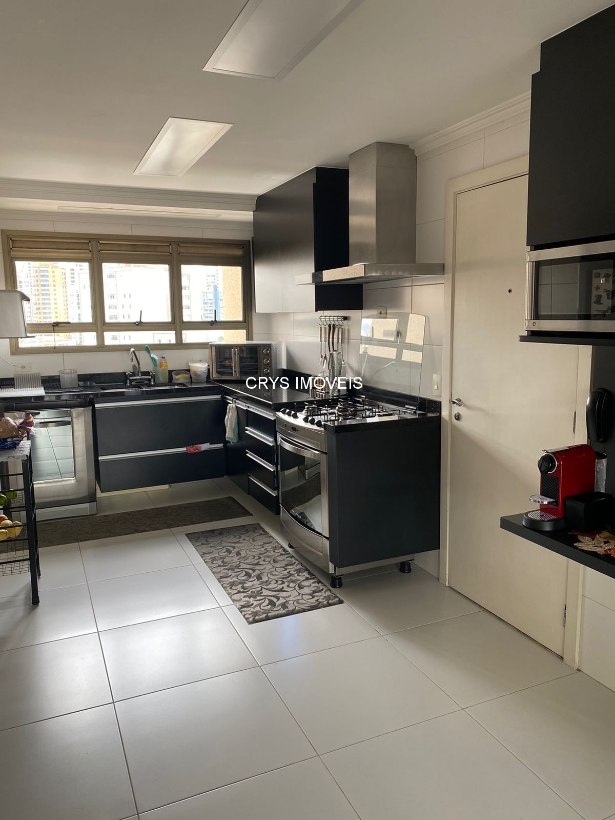 Apartamento à venda com 3 quartos, 250m² - Foto 9