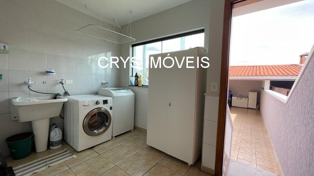 Casa, 3 quartos, 240 m² - Foto 9