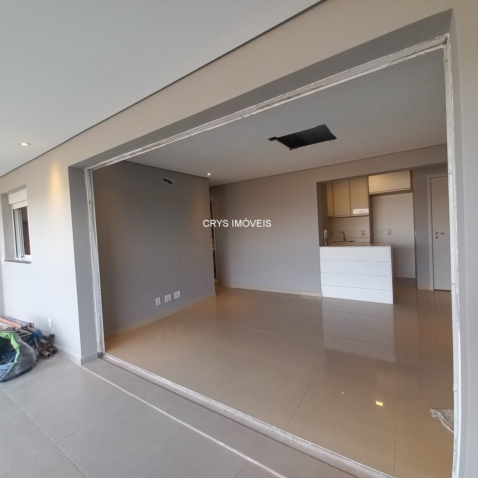 Apartamento à venda com 3 quartos, 130m² - Foto 2