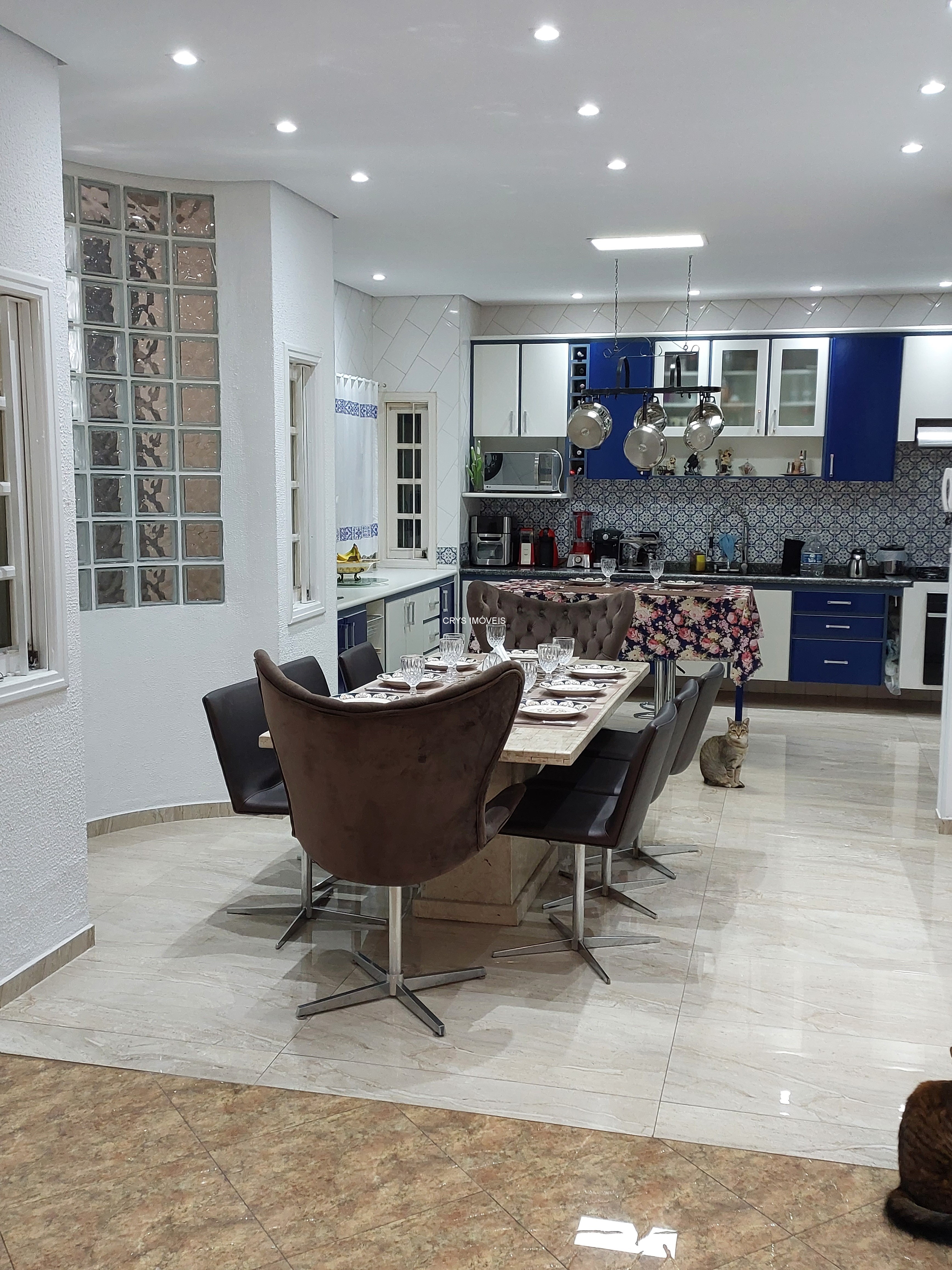 Casa à venda com 4 quartos, 340m² - Foto 11