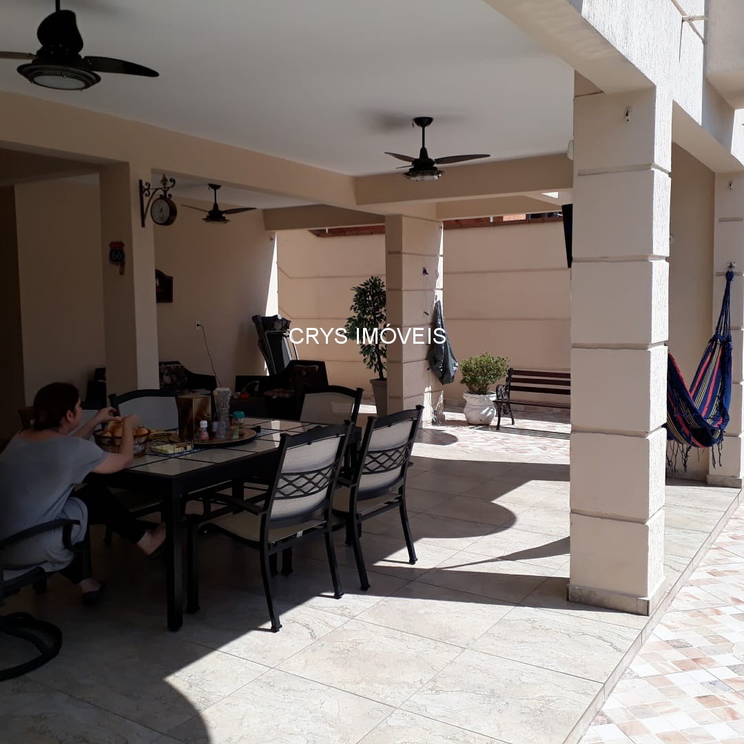 Casa à venda com 4 quartos, 340m² - Foto 24