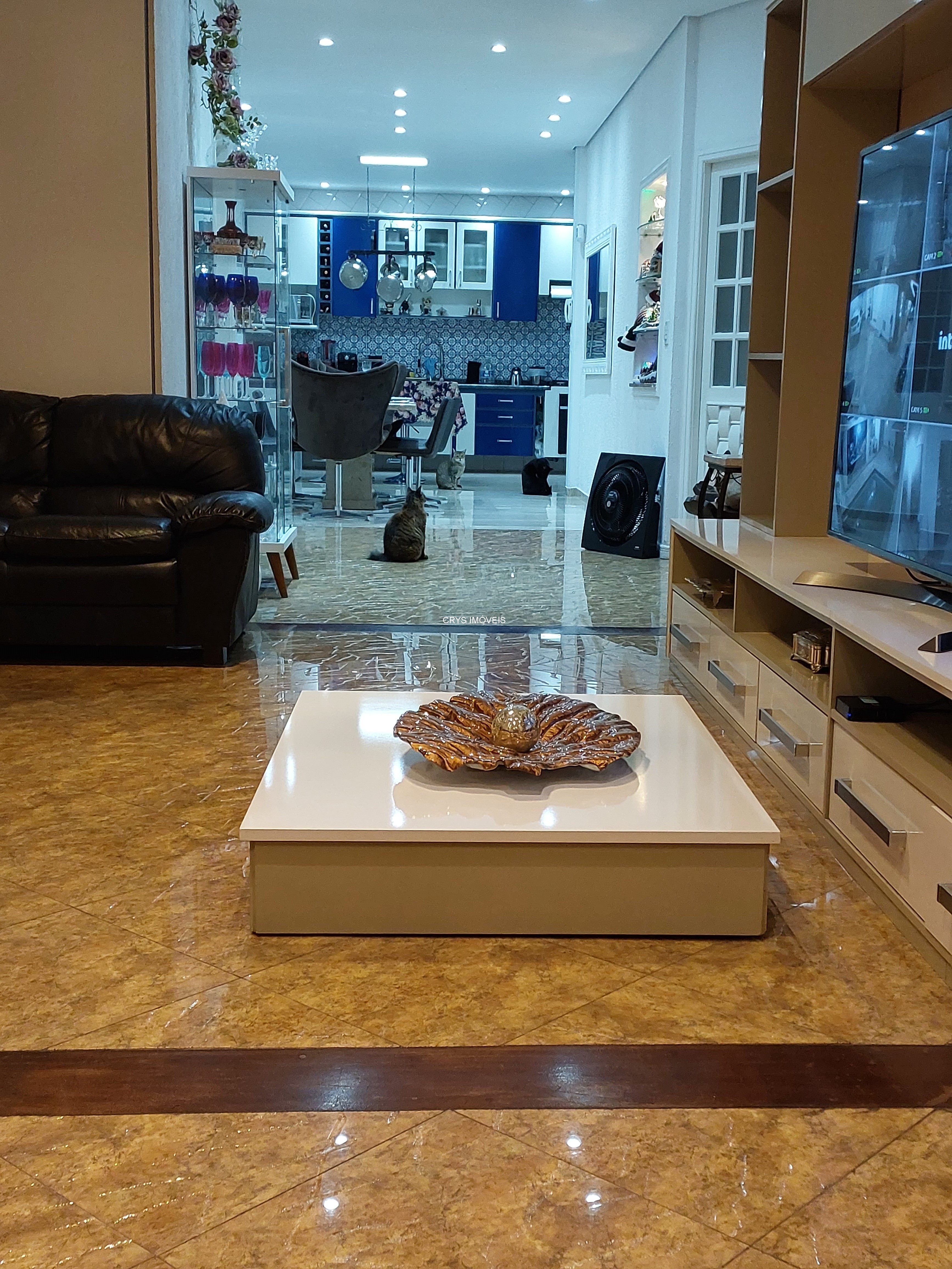 Casa à venda com 4 quartos, 340m² - Foto 2