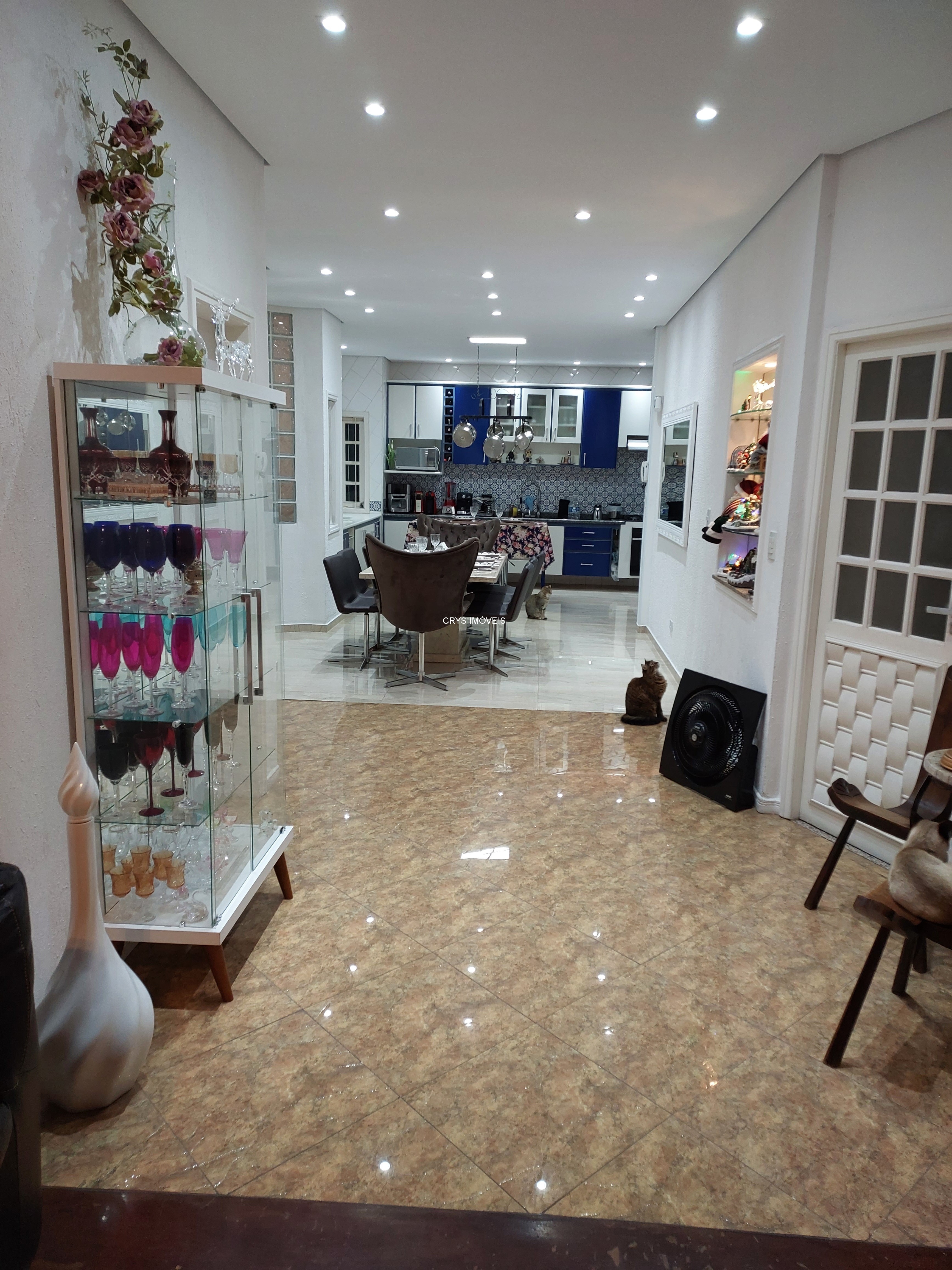 Casa à venda com 4 quartos, 340m² - Foto 8