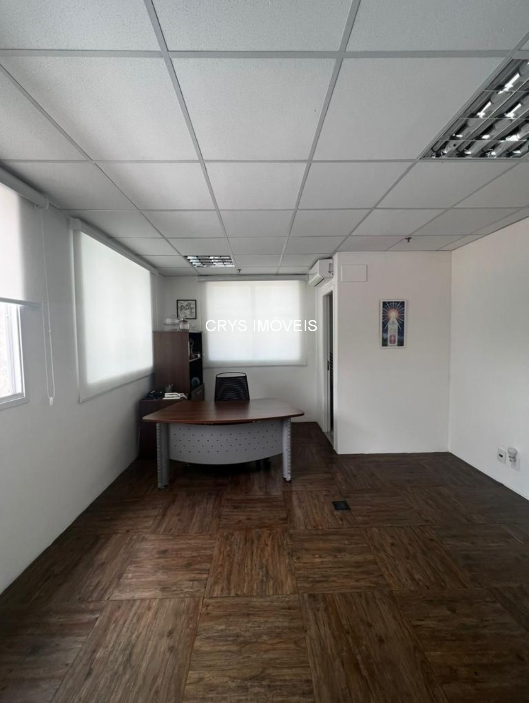Conjunto Comercial-Sala à venda e aluguel com 1 quarto, 47m² - Foto 2