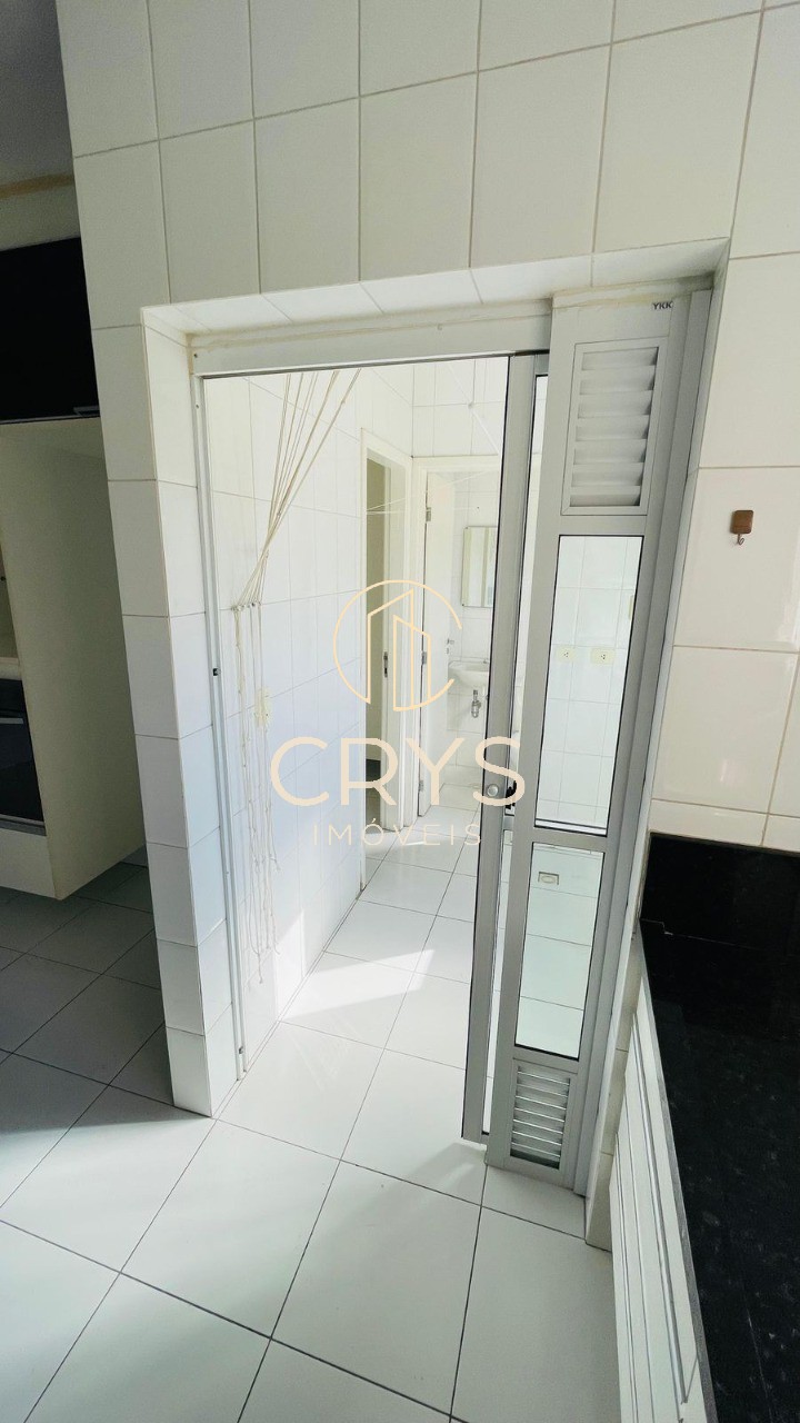 Apartamento para alugar com 3 quartos, 134m² - Foto 9