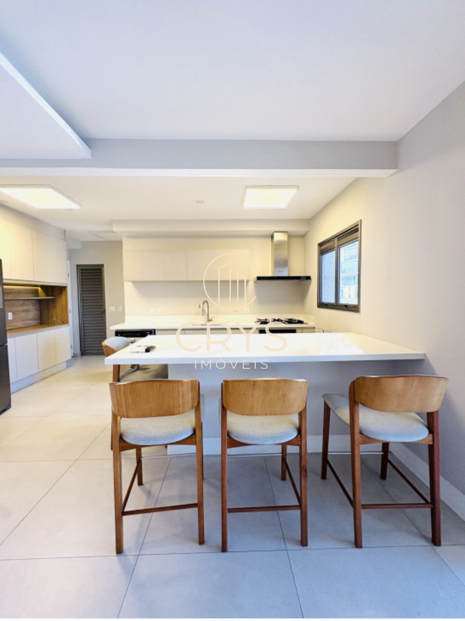Apartamento para alugar com 3 quartos, 150m² - Foto 11
