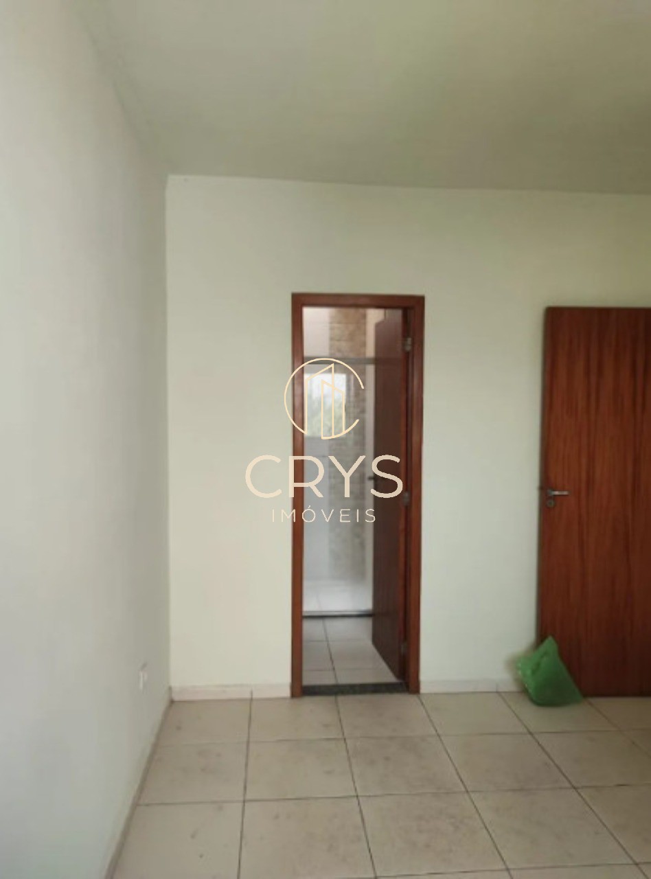 Casa à venda com 4 quartos, 100m² - Foto 4