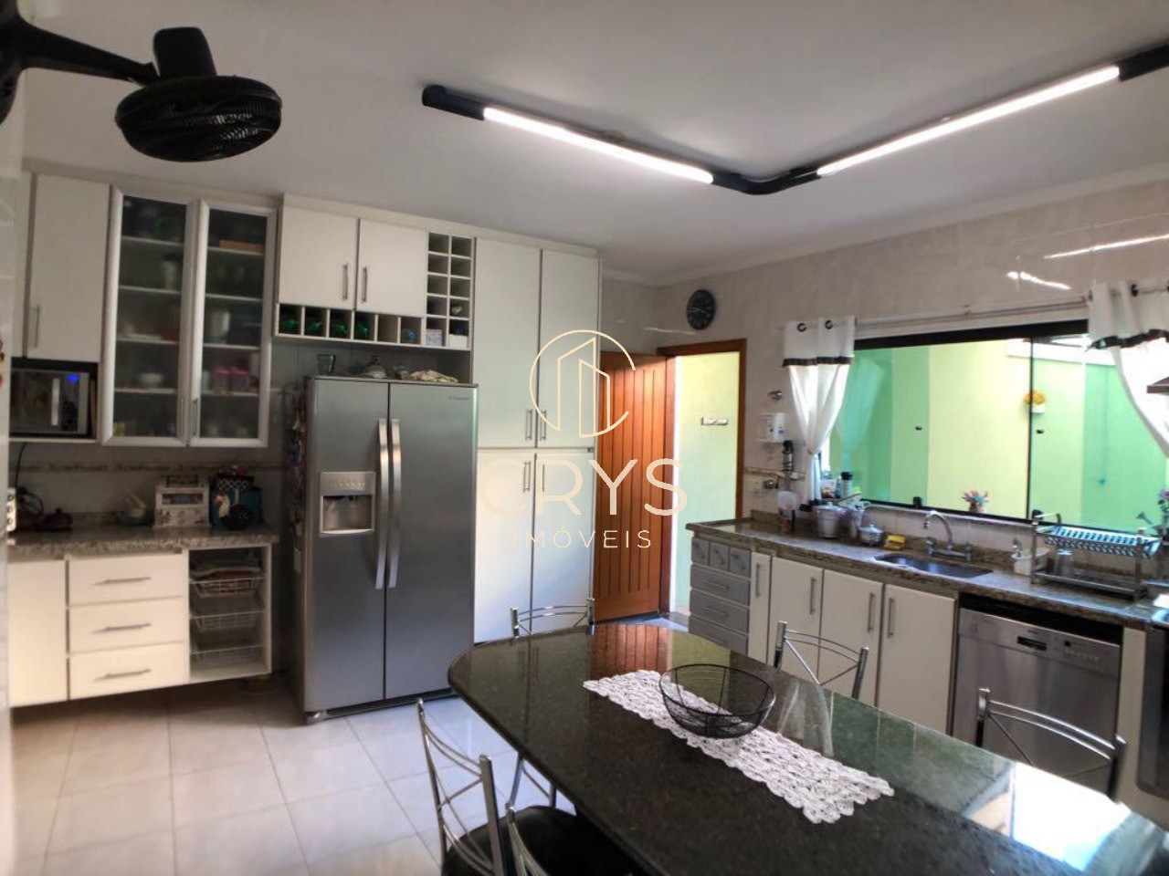 Casa, 3 quartos, 210 m² - Foto 1