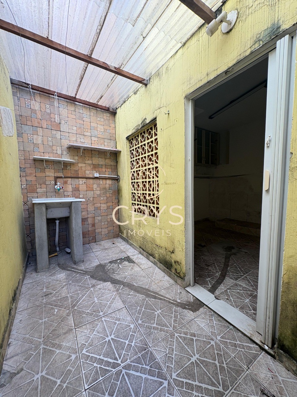 Casa para alugar com 2 quartos, 100m² - Foto 9