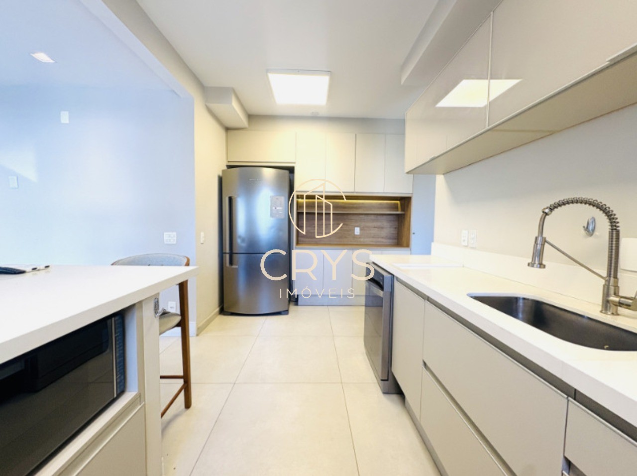 Apartamento para alugar com 3 quartos, 150m² - Foto 9