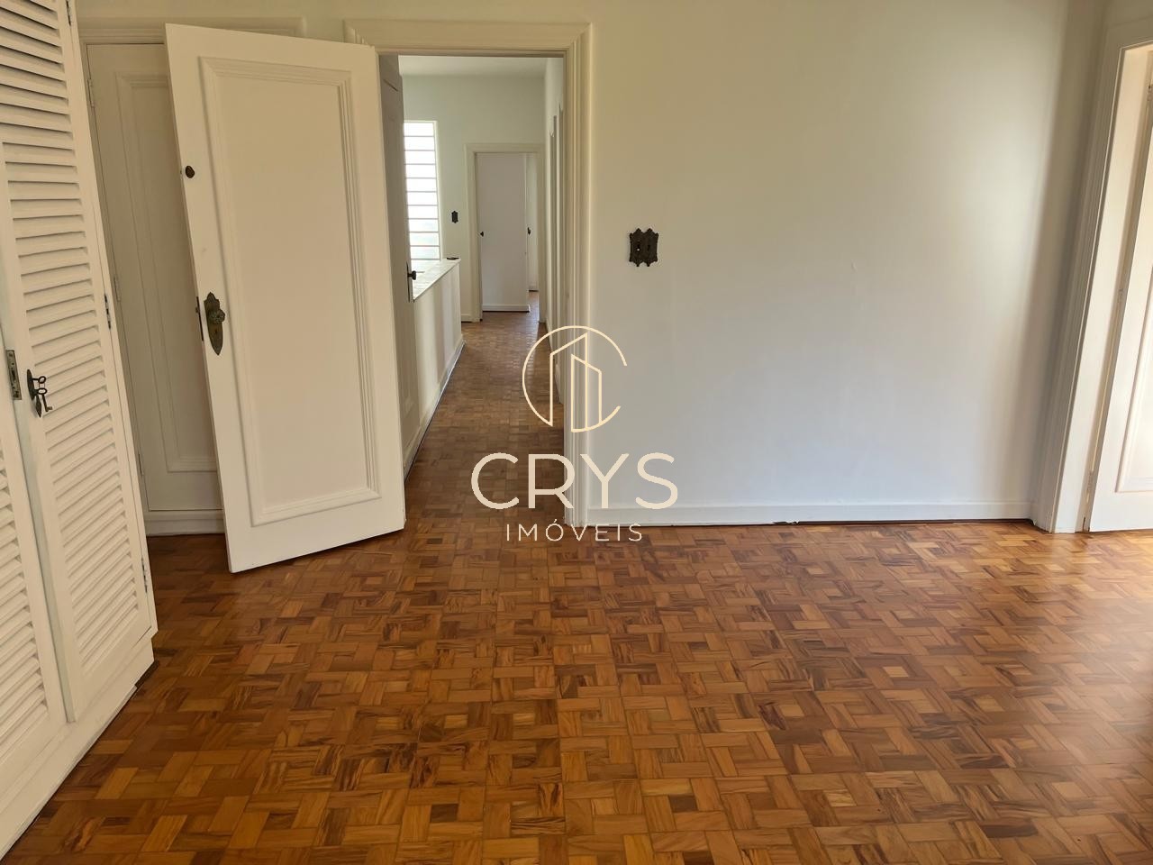Casa para alugar com 4 quartos, 400m² - Foto 17