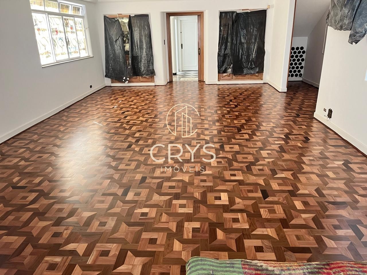 Casa para alugar com 4 quartos, 400m² - Foto 13