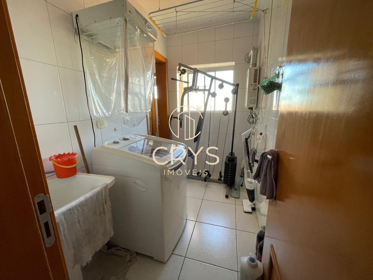 Casa para alugar com 4 quartos, 400m² - Foto 33