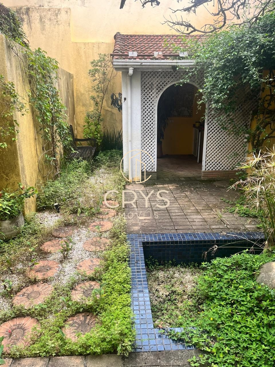 Casa para alugar com 4 quartos, 400m² - Foto 16
