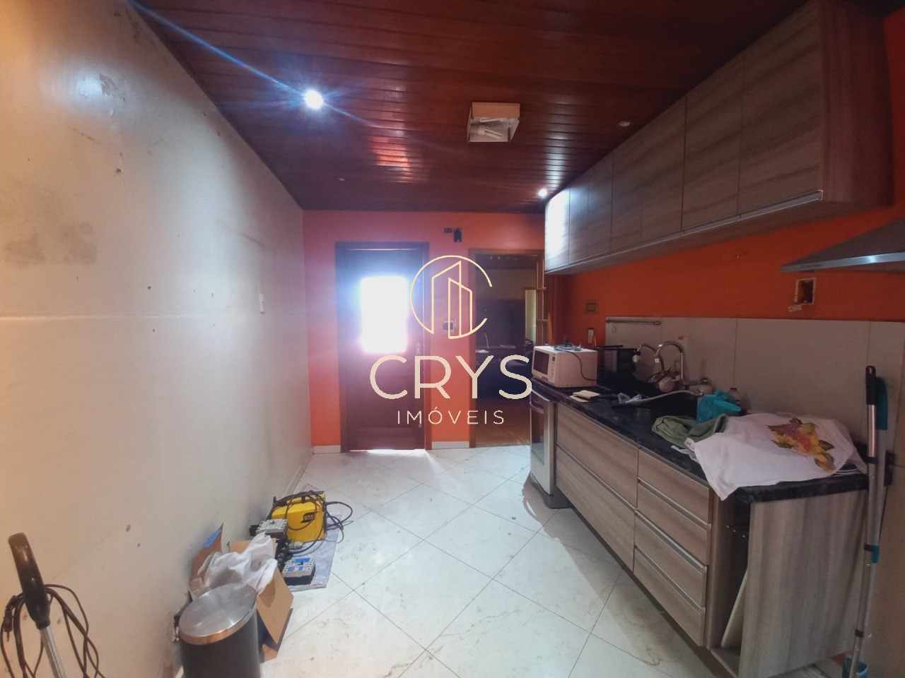 Casa à venda com 2 quartos, 90m² - Foto 8