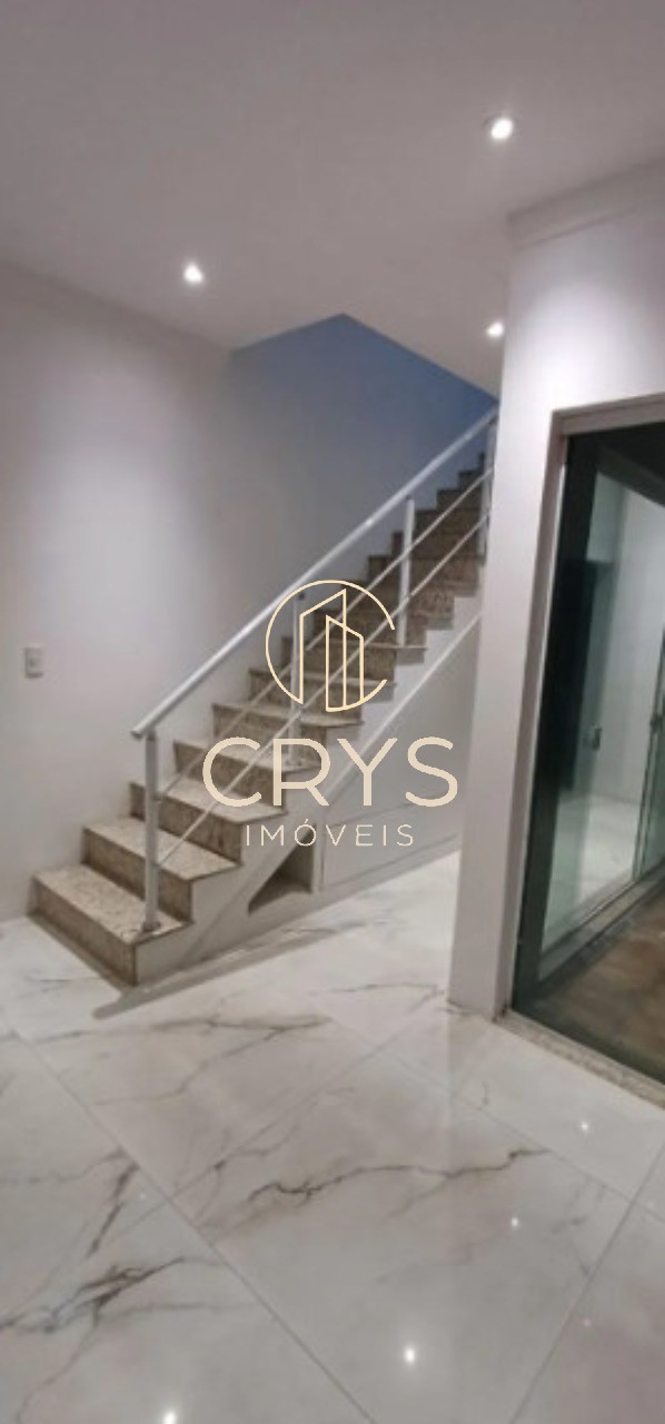 Casa, 3 quartos, 245 m² - Foto 2