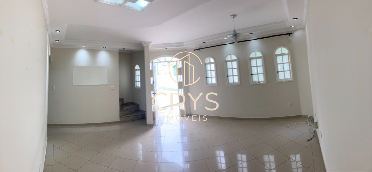 Casa, 3 quartos, 224 m² - Foto 1