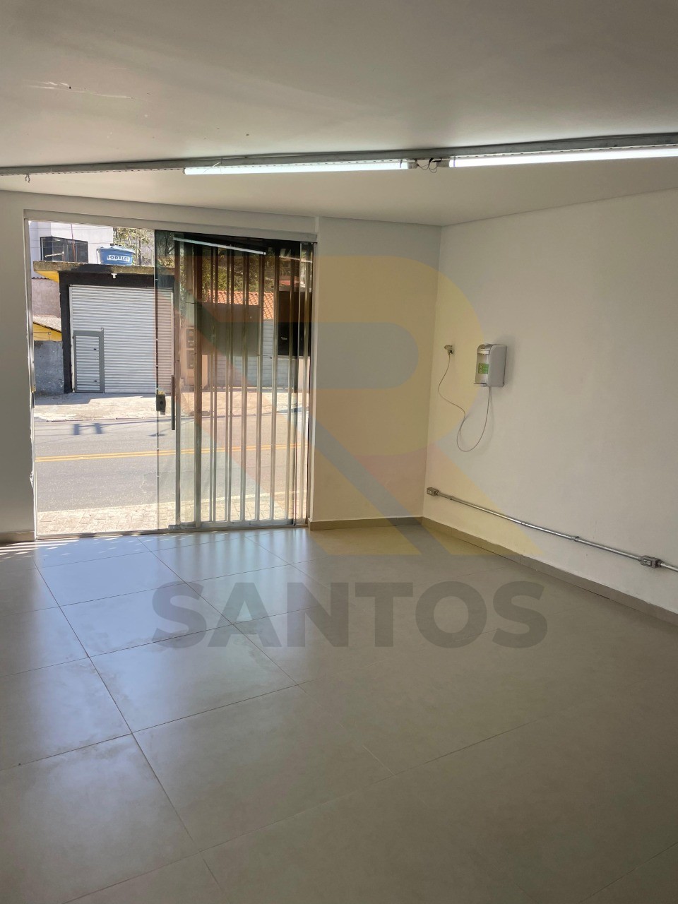 Loja-Salão, 25 m² - Foto 1