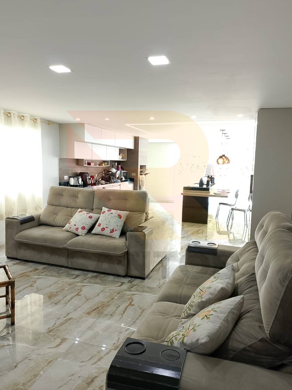Casa, 4 quartos, 230 m² - Foto 2