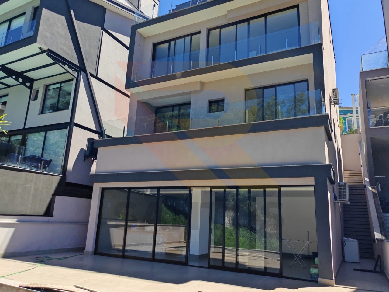 Casa, 4 quartos, 403 m² - Foto 1