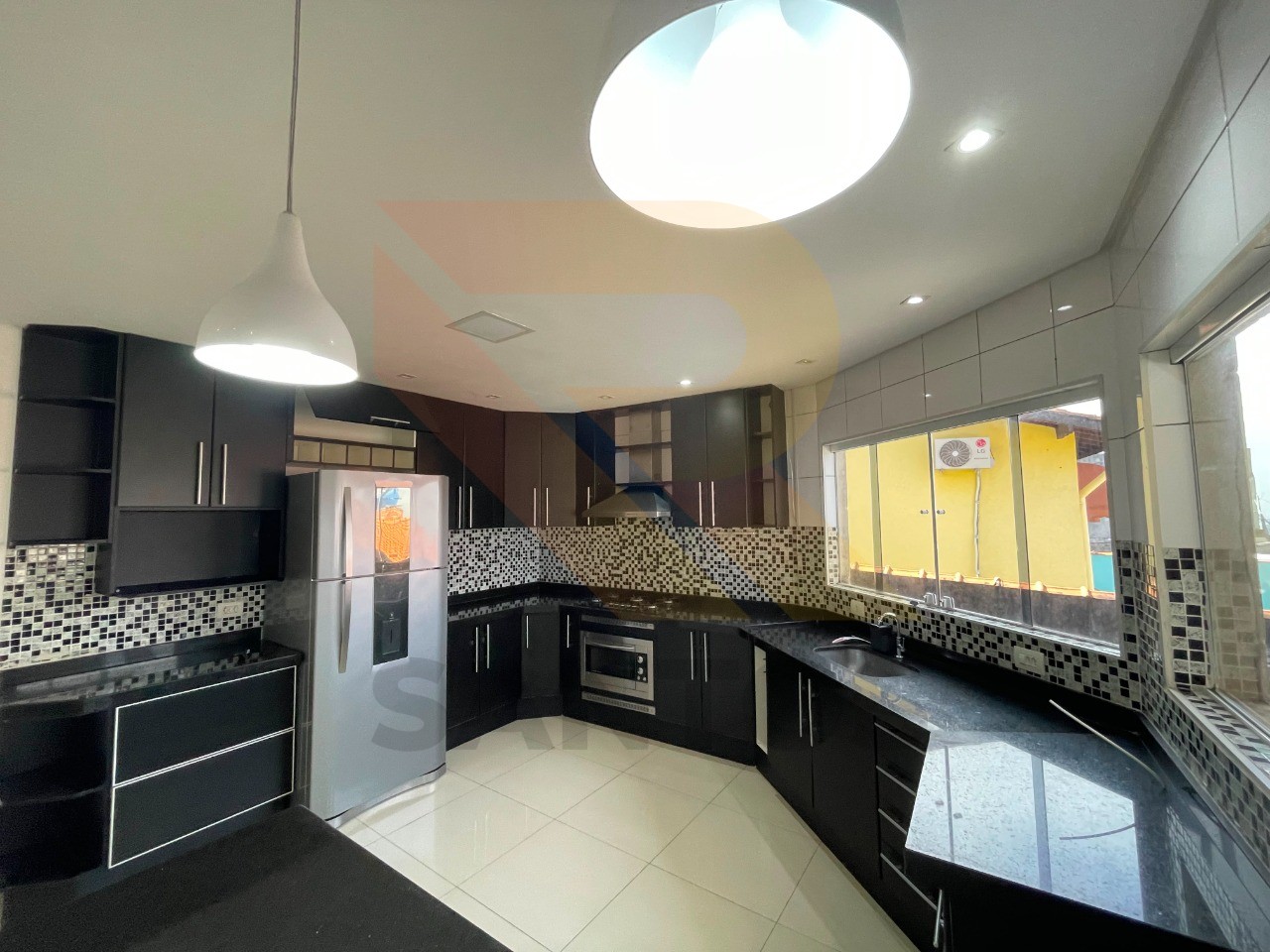 Casa, 3 quartos, 250 m² - Foto 35