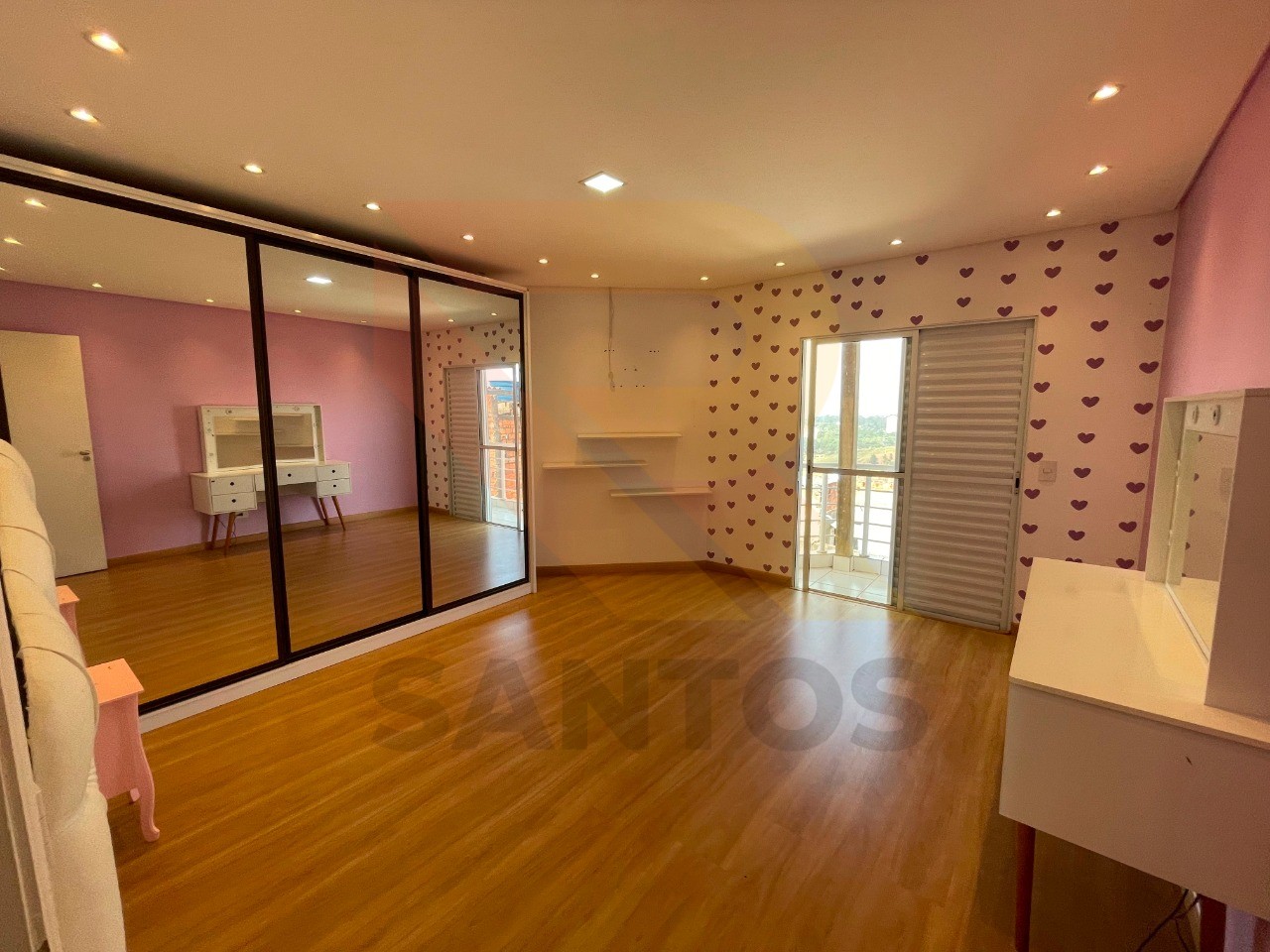 Casa, 3 quartos, 250 m² - Foto 1