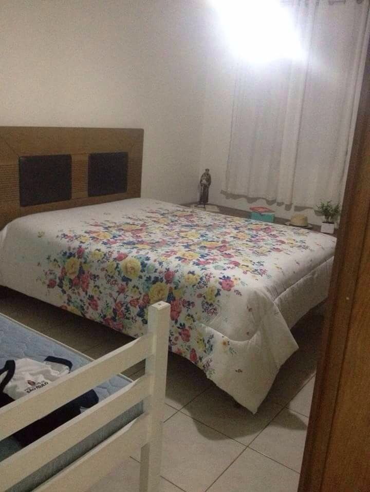 Excelente casa Térrea com edícula completa nos fundos,140 metros de área construída.