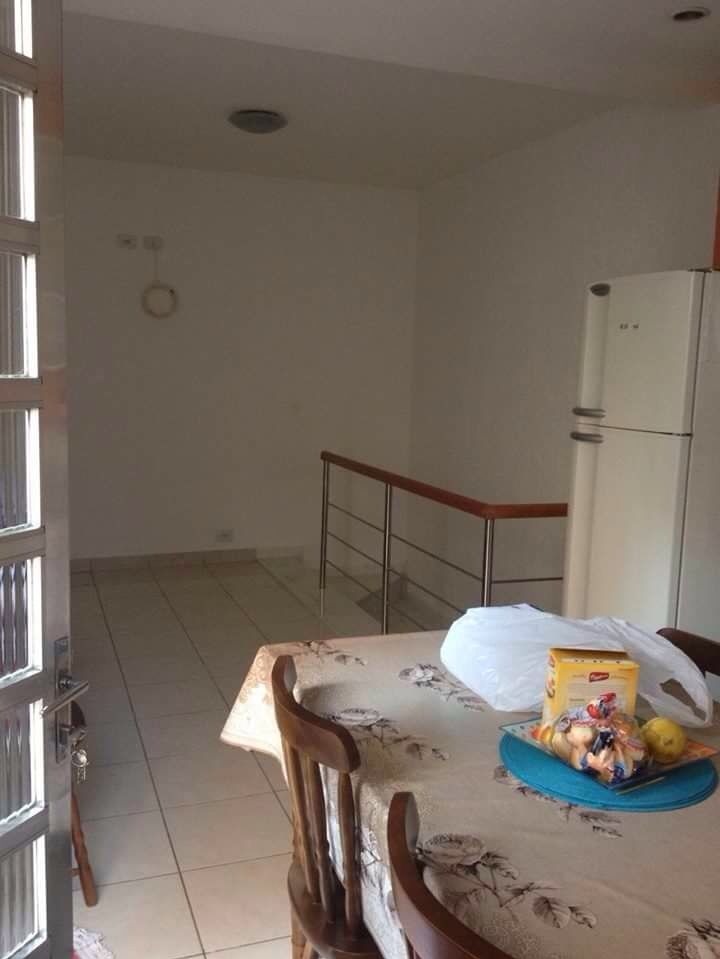 Excelente casa Térrea com edícula completa nos fundos,140 metros de área construída.
