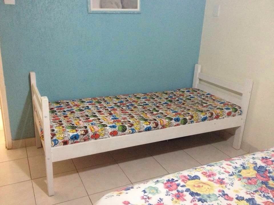 Excelente casa Térrea com edícula completa nos fundos,140 metros de área construída.
