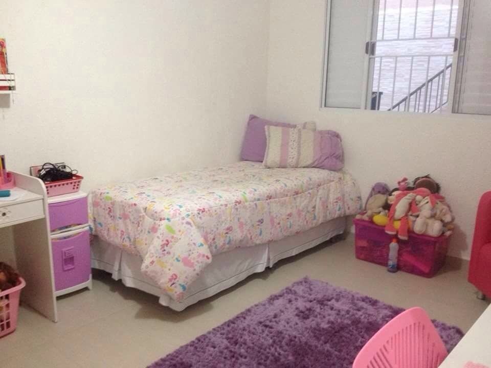 Excelente casa Térrea com edícula completa nos fundos,140 metros de área construída.