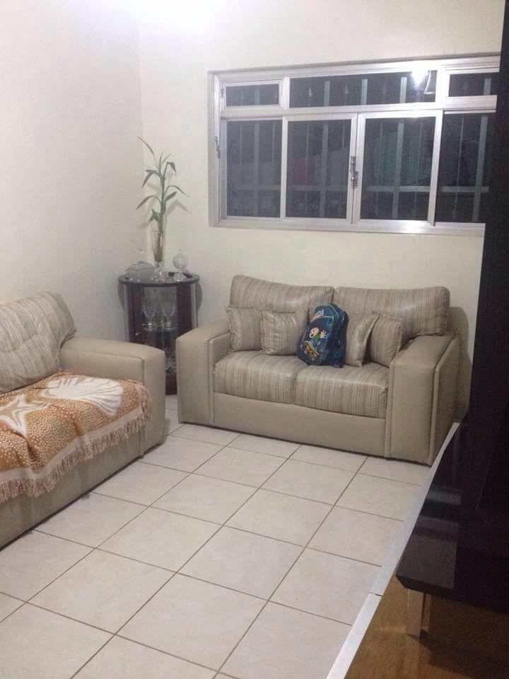 Excelente casa Térrea com edícula completa nos fundos,140 metros de área construída.