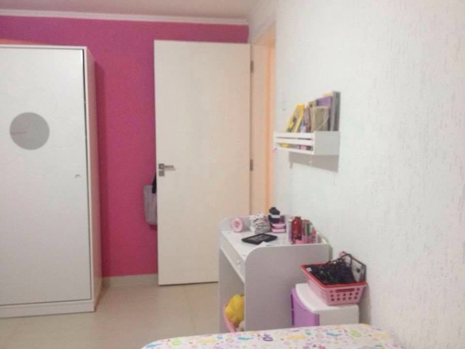Excelente casa Térrea com edícula completa nos fundos,140 metros de área construída.