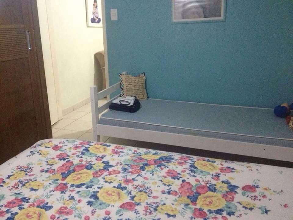 Excelente casa Térrea com edícula completa nos fundos,140 metros de área construída.